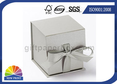 Druckte steife Pappe eingehängte Deckel-Geschenkbox, Logo Schmuck-Geschenkbox mit Band-Schließung