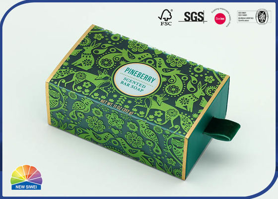 Grüne Prägung PET-Schubladenpapier-Geschenkverpackungsbox mit beflocktem Griff